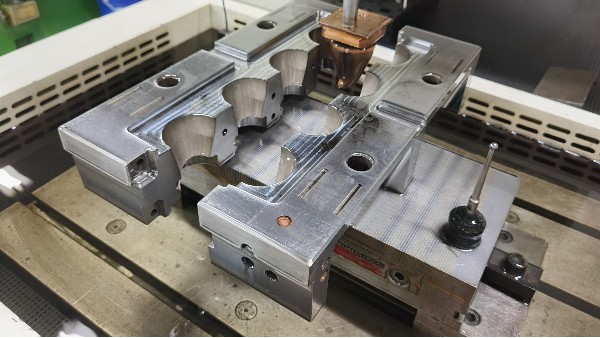 塑膠注塑模具加工生產流程