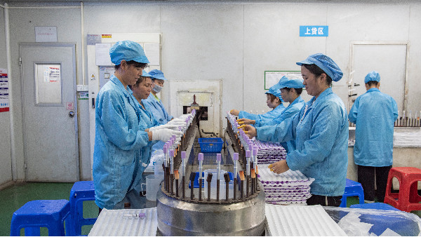 塑料注塑加工收縮問題怎么解決呢？